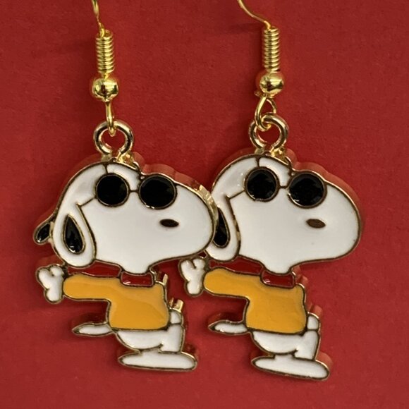 Snoopy Earring, Peanuts Earring, Snoopy Jewelry, Joe Cool Earring, Gift Idea - Picture 2 of 5